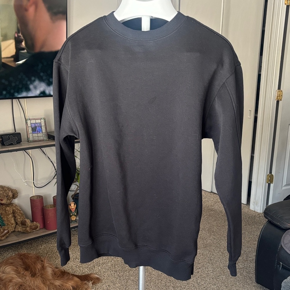 Free Planet Men's Black Sweater